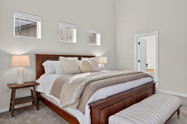 19744 SW Aspen Ridge Drive, Bend, OR 97702