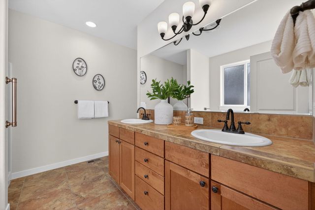 19744 SW Aspen Ridge Drive, Bend, OR 97702