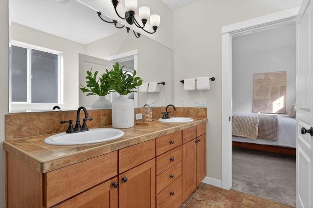 19744 SW Aspen Ridge Drive, Bend, OR 97702