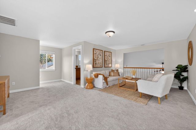 19744 SW Aspen Ridge Drive, Bend, OR 97702