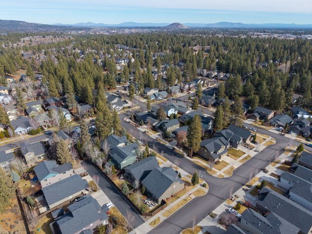 19744 SW Aspen Ridge Drive, Bend, OR 97702