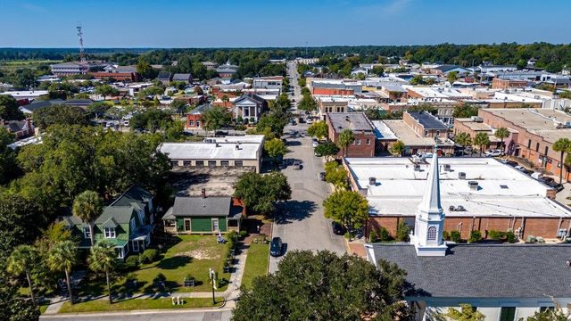 608 Main St., Conway, SC 29526