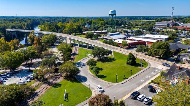 608 Main St., Conway, SC 29526