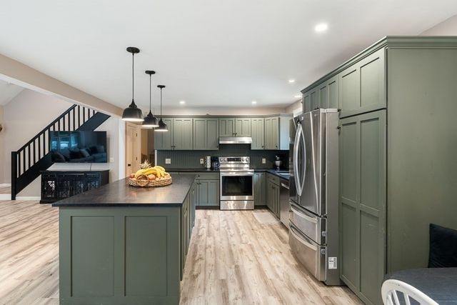 115 River Rd, Rutland, MA 01543