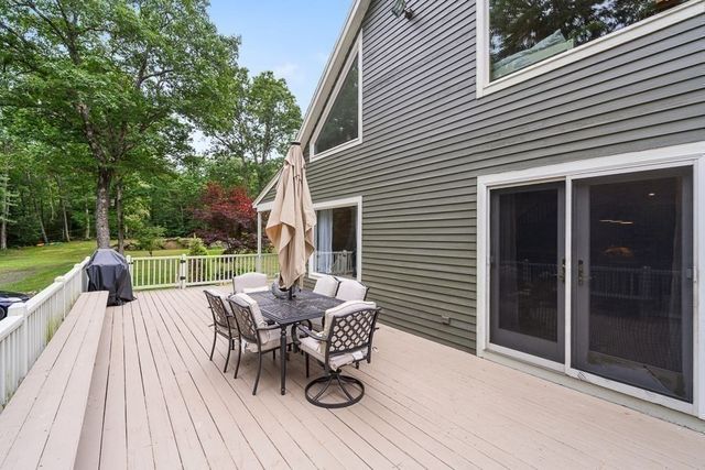 115 River Rd, Rutland, MA 01543