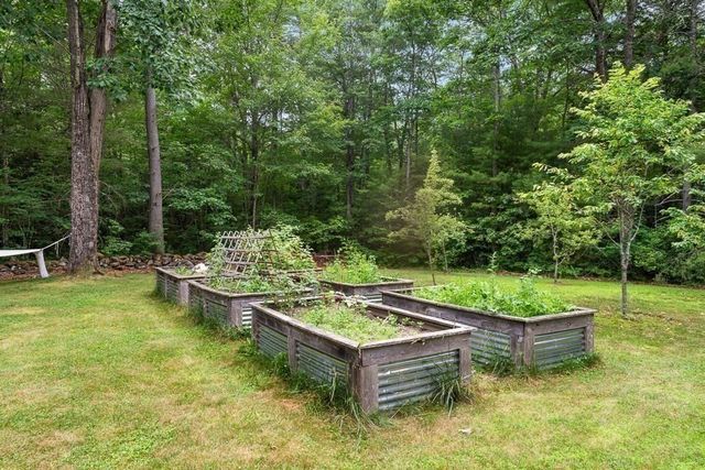 115 River Rd, Rutland, MA 01543