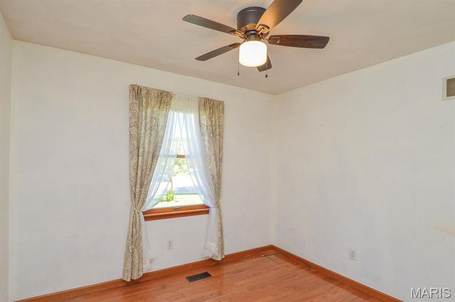 230 Winterberry Drive, Belleville, IL 62220