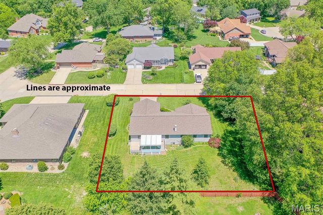 230 Winterberry Drive, Belleville, IL 62220