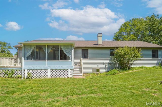 230 Winterberry Drive, Belleville, IL 62220