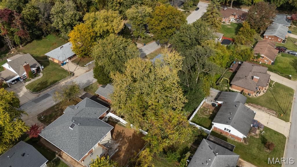 Image 46 of property listing at 2221 Norside Drive, Alton, IL 62002