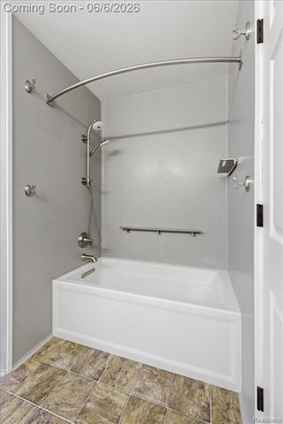 989 Callaway Court, Howell, MI 48843