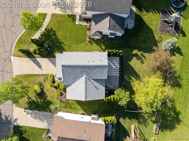 989 Callaway Court, Howell, MI 48843