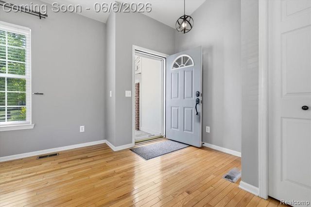 989 Callaway Court, Howell, MI 48843