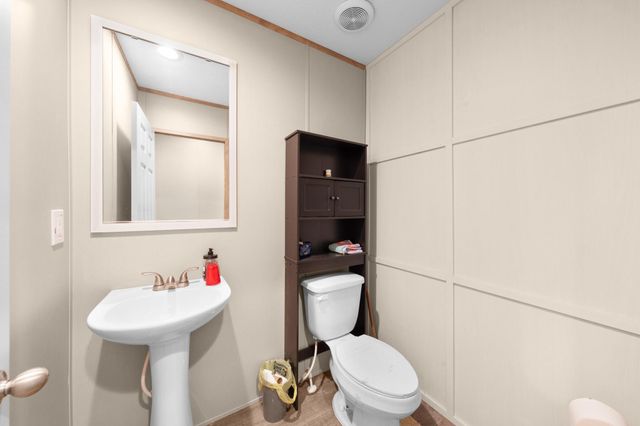 5523 S State Highway 19 2, Emory, TX 75440