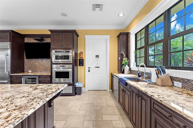 208 CAPRIANA COURT, Nokomis, FL 34275