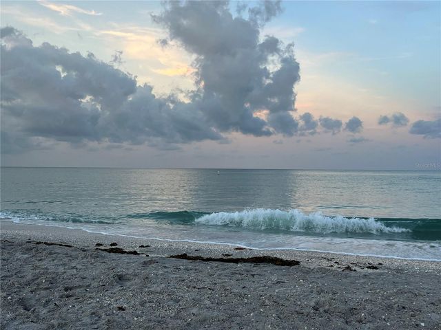 208 CAPRIANA COURT, Nokomis, FL 34275
