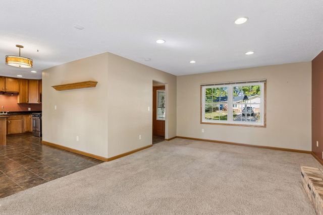 7817 73rd Street S, Cottage Grove, MN 55016