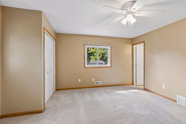 7817 73rd Street S, Cottage Grove, MN 55016