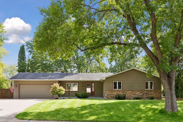 7817 73rd Street S, Cottage Grove, MN 55016