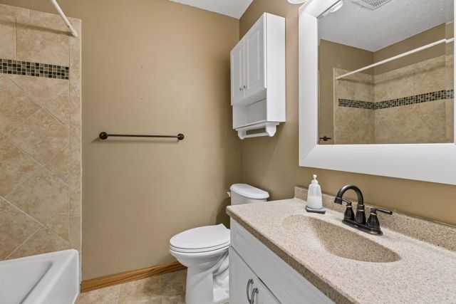 7817 73rd Street S, Cottage Grove, MN 55016