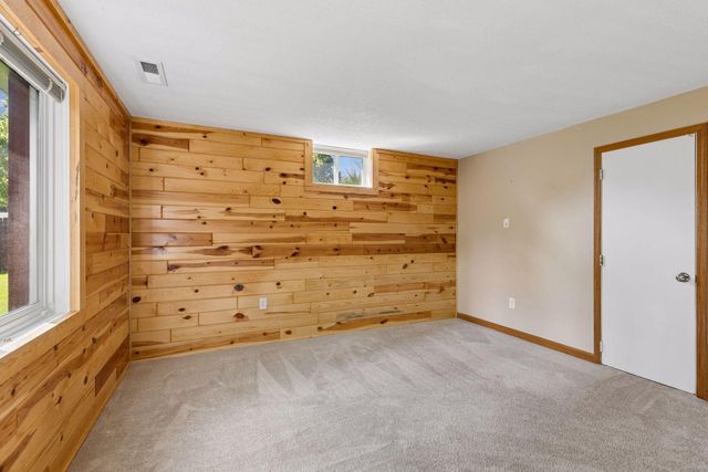 7817 73rd Street S, Cottage Grove, MN 55016