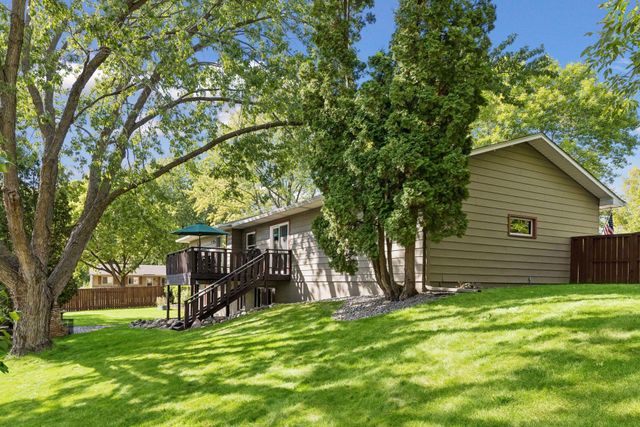 7817 73rd Street S, Cottage Grove, MN 55016