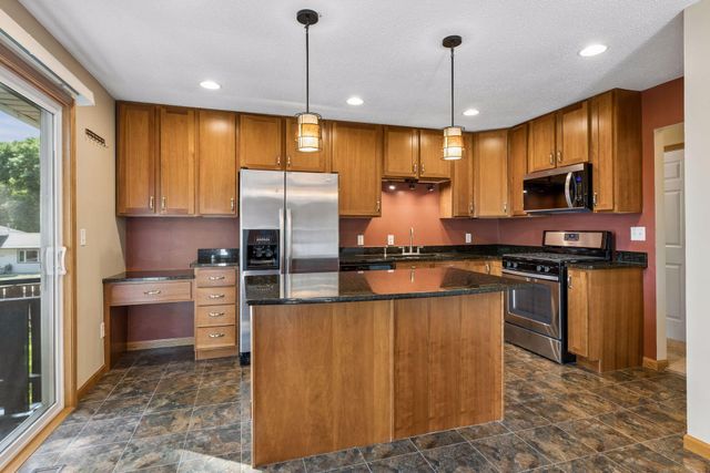7817 73rd Street S, Cottage Grove, MN 55016