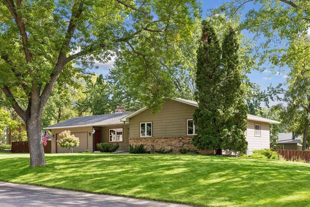 7817 73rd Street S, Cottage Grove, MN 55016 — exterior