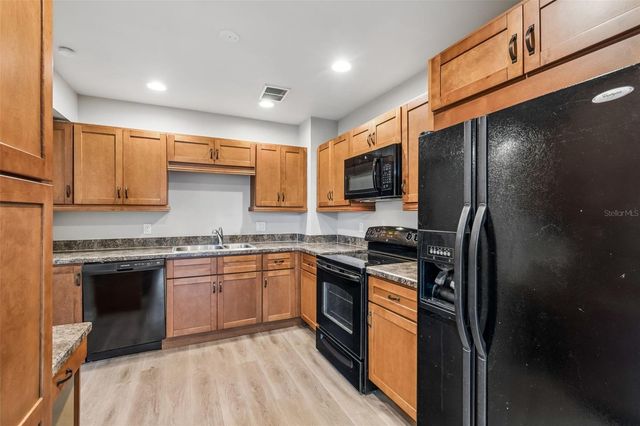 3516 W MCELROY AVENUE, Tampa, FL 33611