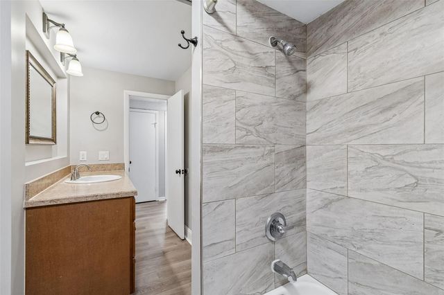 3516 W MCELROY AVENUE, Tampa, FL 33611