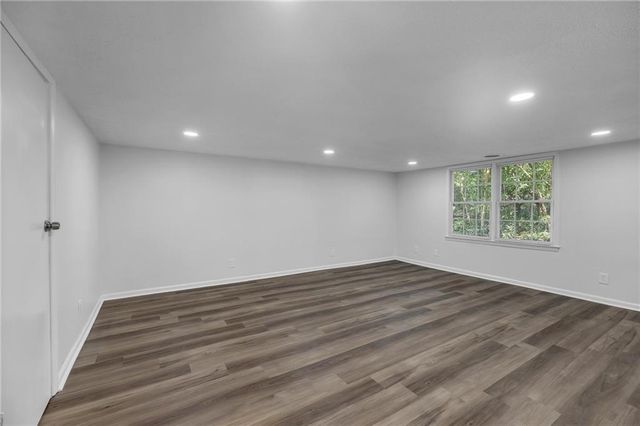 4447 Lake Breeze Drive, Stone Mountain, GA 30083