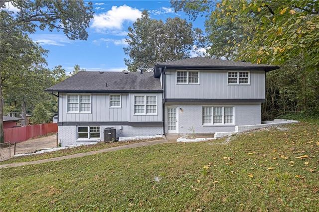 4447 Lake Breeze Drive, Stone Mountain, GA 30083