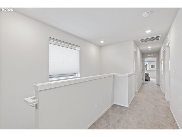 671 NICHOLS Ln, Woodburn, OR 97071