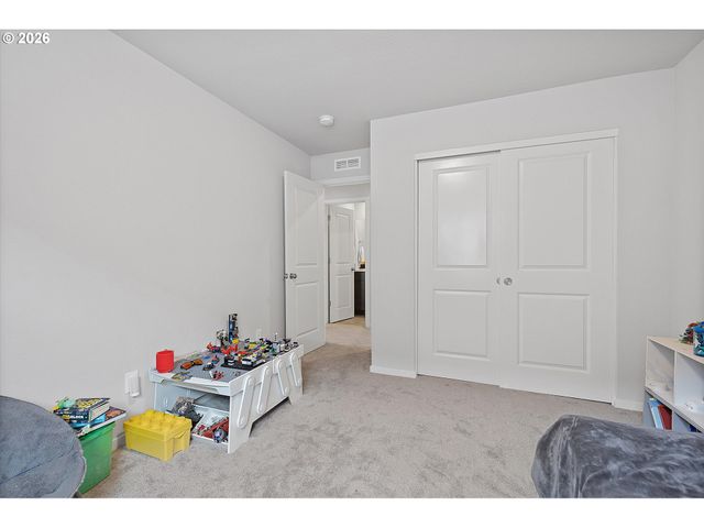 671 NICHOLS Ln, Woodburn, OR 97071