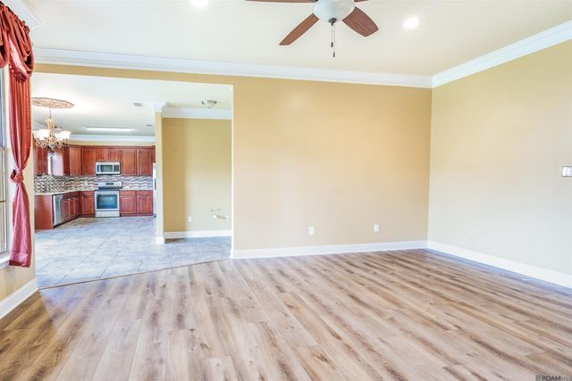 18036 Judith Dr, Zachary, LA 70791