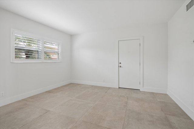 5100 Bayview Drive 106, Fort Lauderdale, FL 33308