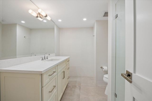 5100 Bayview Drive 106, Fort Lauderdale, FL 33308