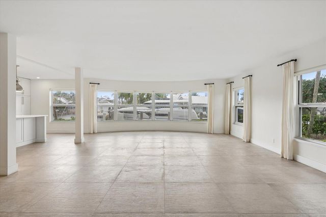 5100 Bayview Drive 106, Fort Lauderdale, FL 33308