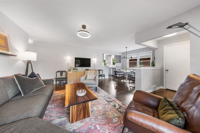 247 N Ardmore Avenue, Villa Park, IL 60181