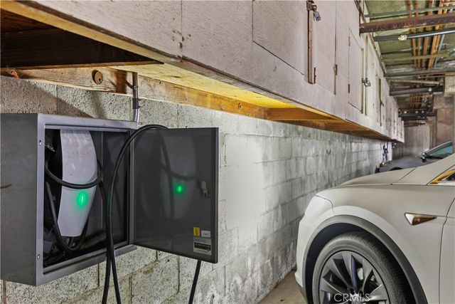 635 E Magnolia B, Burbank, CA 91501