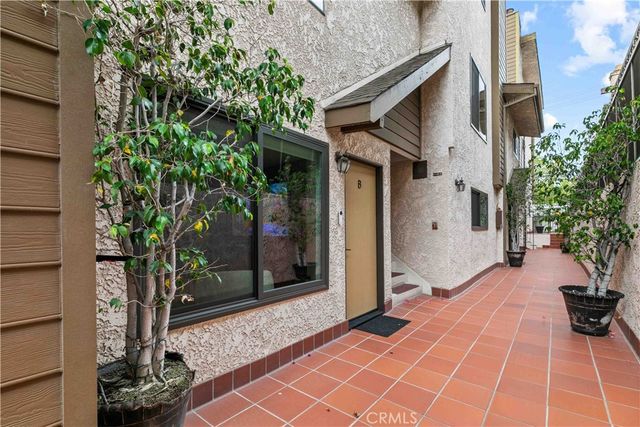 635 E Magnolia B, Burbank, CA 91501