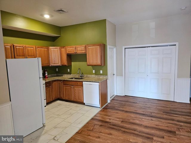 606 E Landis Ave # B, Vineland, NJ 08360