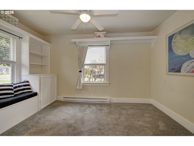 551 19TH Ave, Longview, WA 98632