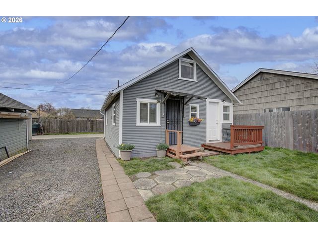 551 19TH Ave, Longview, WA 98632