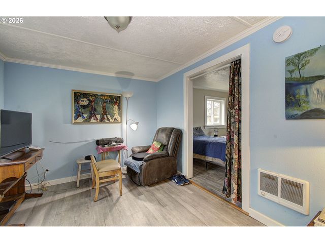 551 19TH Ave, Longview, WA 98632