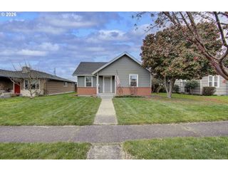 551 19TH Ave, Longview, WA 98632