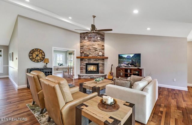 120 Forest View Drive, Crossville, TN 38558