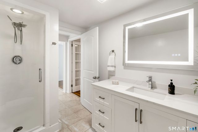 61 Center Drive, Greenwich, CT 06870