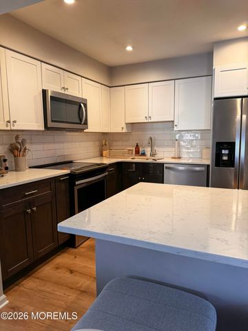 22 Alexandria Way, Basking Ridge, NJ 07920