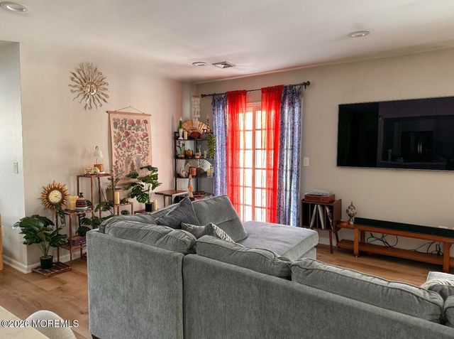 22 Alexandria Way, Basking Ridge, NJ 07920